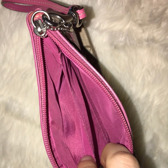 Coach wristlet NWOT - Picture 6 of 6